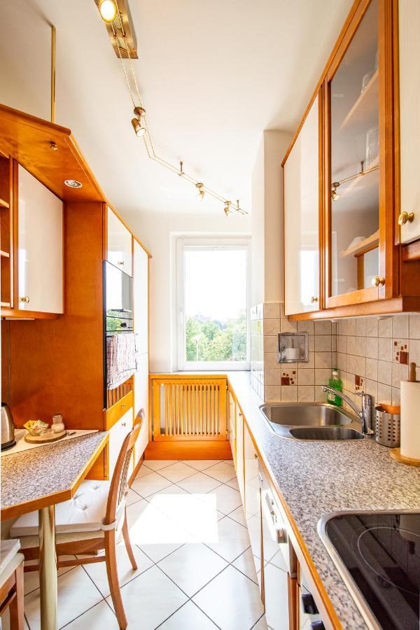Best Rated Central Apartment Vienna - Ac, Wifi, 24H7Days Self Check-In, Board Games, Netflix Exterior foto